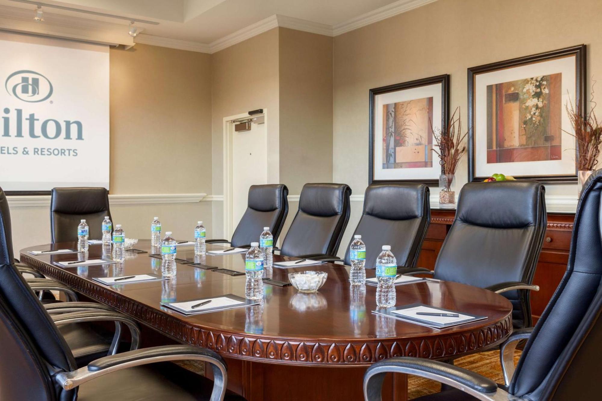 Hilton Wayne At The Grand Wayne Convention Center (adults Only) Hotel 3*