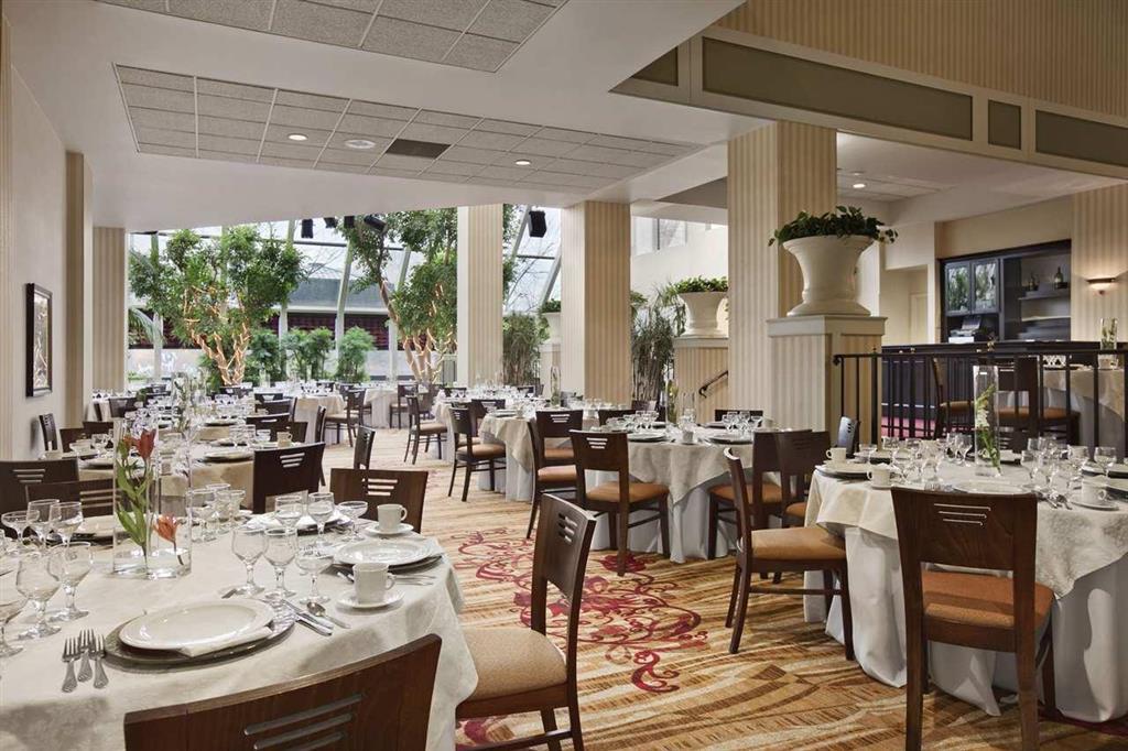Hilton Wayne At The Grand Wayne Convention Center (adults Only) Hotel